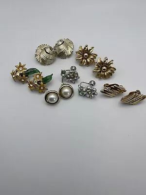 Vintage Lot Of 6 Pair Earrings Two Are Lisner Clip On And Screw Back • $7.99