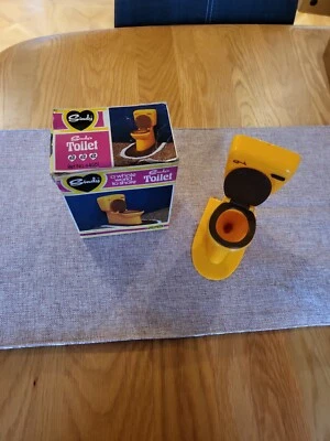 £6 • Buy Sindy Toilet With Box Spares 