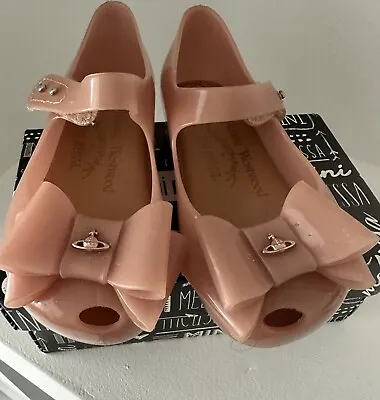Mini Melissa Shoes • £20
