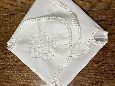 Vintage Cloth Basket Liner. White With Lace • $4.99