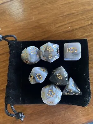 $12 • Buy Gray And White Dungeons And Dragons 7 Dice Set
