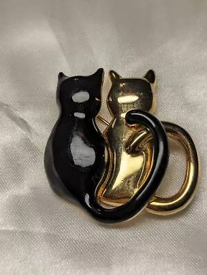 Vintage Gold Tone & Black Enamel 2 Cats Brooch • $6.99