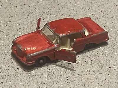 Lesney Matchbox Toy Car Mercedes Benze 220 SE Nbr 53 • £1.99