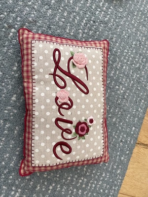 £0.99 • Buy Small Red & Cream Decorative Love Pillow Small Cushion Decorative