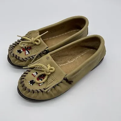 Minnetonka Women’s Beaded Thunderbird Moccasins Size 3  Natural Tan  Hard Soles • $14.11