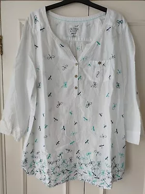 Beautiful MANTARAY Embroidered Dragonfly Blouse Top Size 20 • £0.99