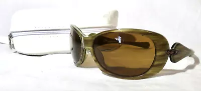 Oakley Dangerous 05-334 Brown Striped Plastic Sunglasses 61-15-115 • $49.99