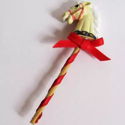 Hobby Stick Horse #2 Cream & White DOLLHOUSE Miniature • $4.45