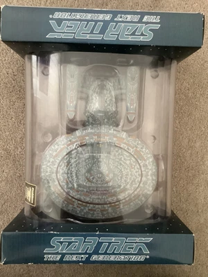 £30 • Buy Corgi Star Trek The Next Generation USS Enterprise - D # CC96603