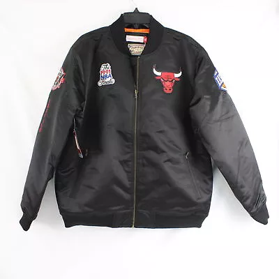 Mitchell & Ness NBA Chicago Bulls Polyester Bomber Jacket In Black - Men's Large • $44.95