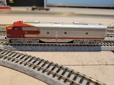 N Scale Diesel Locomotive Kato L/n In Box E8/9a Santa Fe #84 Duel Flywheeles  • $89.95