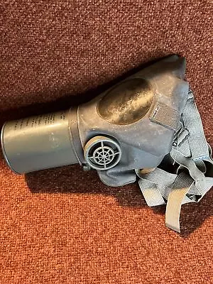 WWII ERA US Army Noncombatant Civilian Gas Mask Historical Military Collectible  • $25