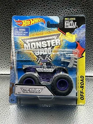 Hot Wheels Monster Jam Truck 1:64 King Krunch W/Battle Slammer- NEW #47 • $19.99