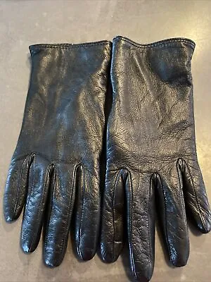 Bloomingdale’s Black Cashmere Lined Leather Gloves Size 6.5 • £19.29