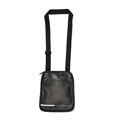 Calvin Klein Jeans Black Zipped Faux Leather Shoulder Bag Uk Men's 11  X 9  • £17.98