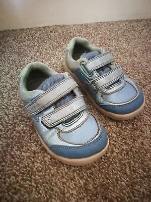 Clarks Girls Size Infant 8.5H Wide Fit Rex Quest Trainers Shoes Metallic Leather • £8.99