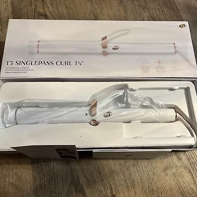 T3 SinglePass Curl 1 1/4  Professional Ceramic Curling Iron Long Barrel White • $99.99