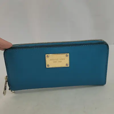 MICHAEL KORS Bleu Leather Jet Set Zip Around Wristlet Wallet • $35