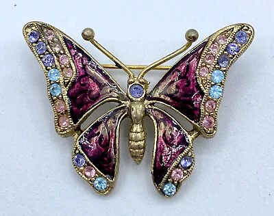 B6-673 Vintage Brooch Gold Tone Pin 1.25  Purple Butterfly Enamel Rhinestone • $4.99