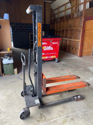 £375 • Buy Stanley Manual Hydraulic Stacker 1.5M Lift 1000KG 1 Ton