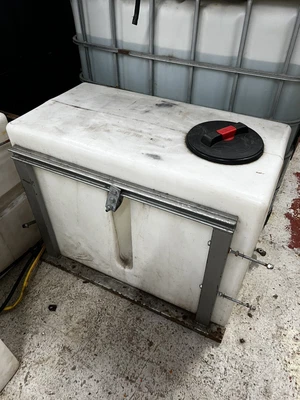 £300 • Buy Window Cleaning Water Tank And Frame 350 Litre