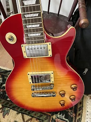 Electric Guitar Epiphone By Gibson Les Paul Cherry Sunburst As Is • $499.99