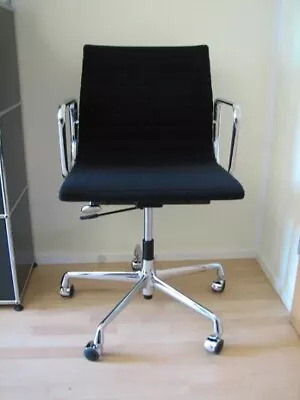 Vitra Aluminium Chair EA 117 Office Chair Hopsak Black Chrome Charles & Ray Eames • £1289.77