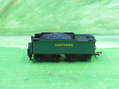 Hornby (China) Class N15 Southern Loco Tender Numbered 752 (Linette) Near Mint • £22.99