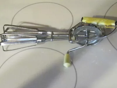 Vintage Maynard Egg Beater Hand Mixer Whisk Yellow Bakelite Handle 1950s • $8