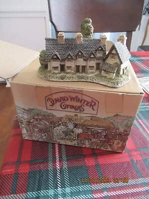 Vintage 1985 Craftsmens Cottage By David Winter Hand Made Hand Painted Britain • $8