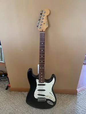 Vintage 1992 Fender Stratocaster MIM • $299.95