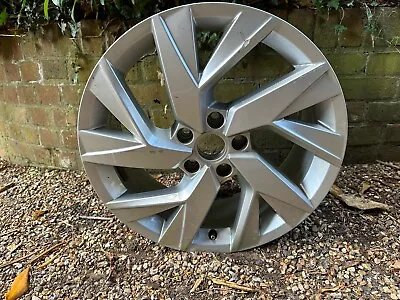 1xGenuine Volkswagen Tiguan Frankfurt 18  Alloy Wheel Rim 7Jx18 ET43 5NA601025AD • $186.38