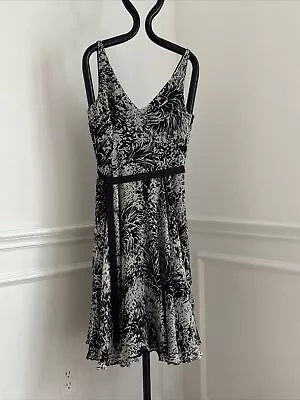 Zara Black & White Fit & Flare Midi 100% Silk  Dress Sz  6 B17 • $25