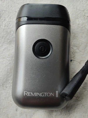 £9 • Buy Remington Rotary Shaver Trimmer R95 Men's Corded/Cordless 2-Head Travel. USED  