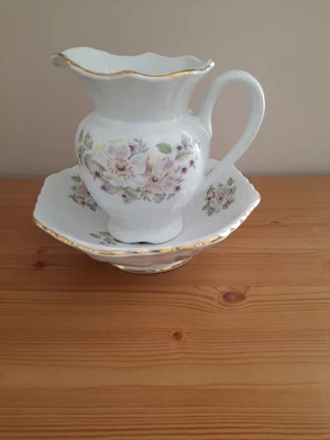 £2.50 • Buy Vintage Pottery Wash Jug And Bowl Maryleigh Pottery Blossom Time
