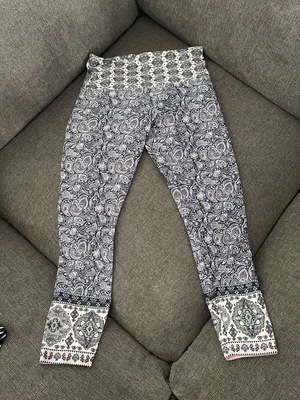$12.50 • Buy Lorna Jane Tights