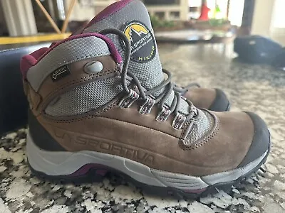 La Sportiva GTX - Size 7 (38) Women’s - Taupe/Plum/ - HIKING BOOTS • $15