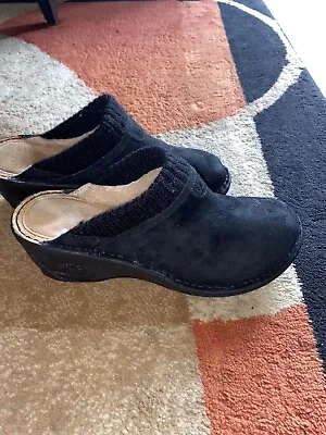 Ugg Gael Clog Women Black Suede Wool Slippers Shoes Women Size Us 9 Winter Cozy • $60