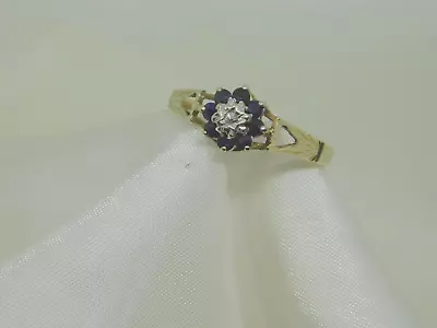 9ct Gold Small Sapphire & Diamond Cluster Ring • £60