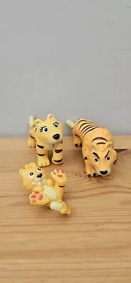 Deagostini Prehistoric Sabre Tooth Tiger Family Animal Figures • £12.99