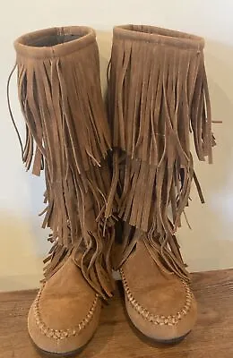 Fringe Moccasin Boots Womens Size 7 Tall Faux Suede • $11.99