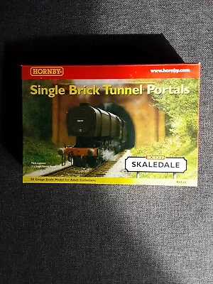 Hornby Skaledale Single Brick Tunnel Portals  R8510  • £15.99