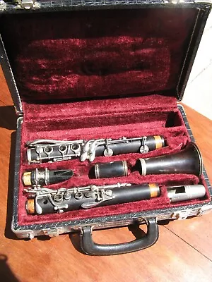 Vintage CG Conn Model 424N Professional Clarinet With Mollenhauer Barrel • $224