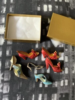 £12 • Buy Just The Right Shoe Raine Collectables Pin Badge Bundle