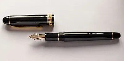 £100 • Buy Platinum #3776 Century Fountain Pen - Black & Gold - Very Good Condition