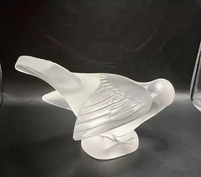 Lalique Crystal Sparrow W/ Head To Side - Chipped Wing Corner Edge - WING DAMAGE • £42.52