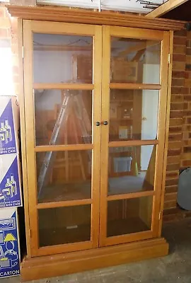 $3500 • Buy Wooden Antique Cabinet / Bookcase