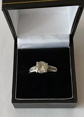 Vintage Ladies Sterling Silver White Stone Solitaire With Accents Ring - Size P • £9.99