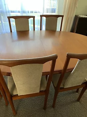 $100 • Buy Vintage Mid Century Dining Table And Chairs