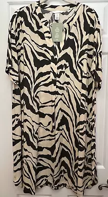 H&M Kaftan Dress Lounge Cover-up Beige-brown Animal Print Viscose Size L NWT • $29.99